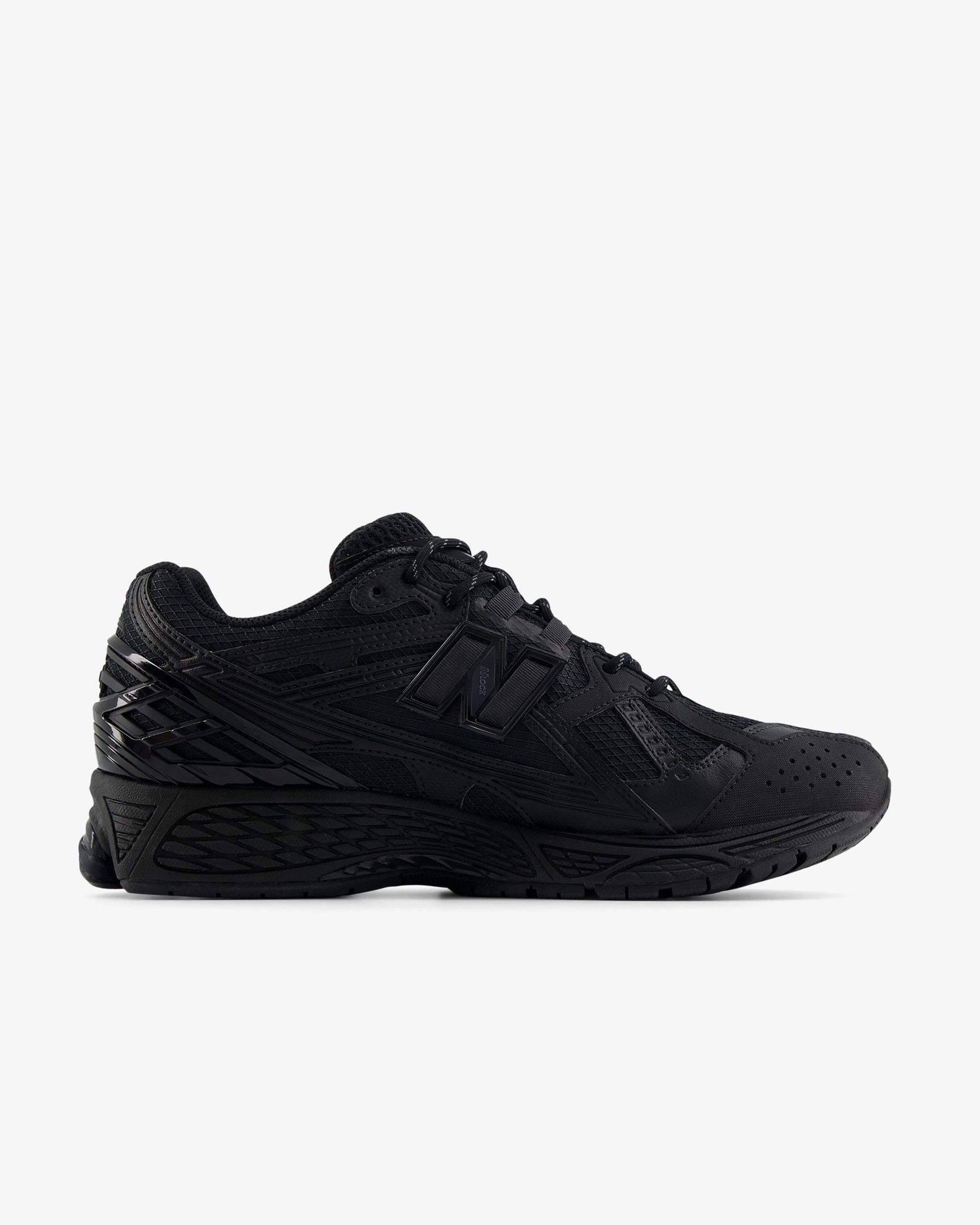 NEW BALANCE 1906U TRIPLE BLACK