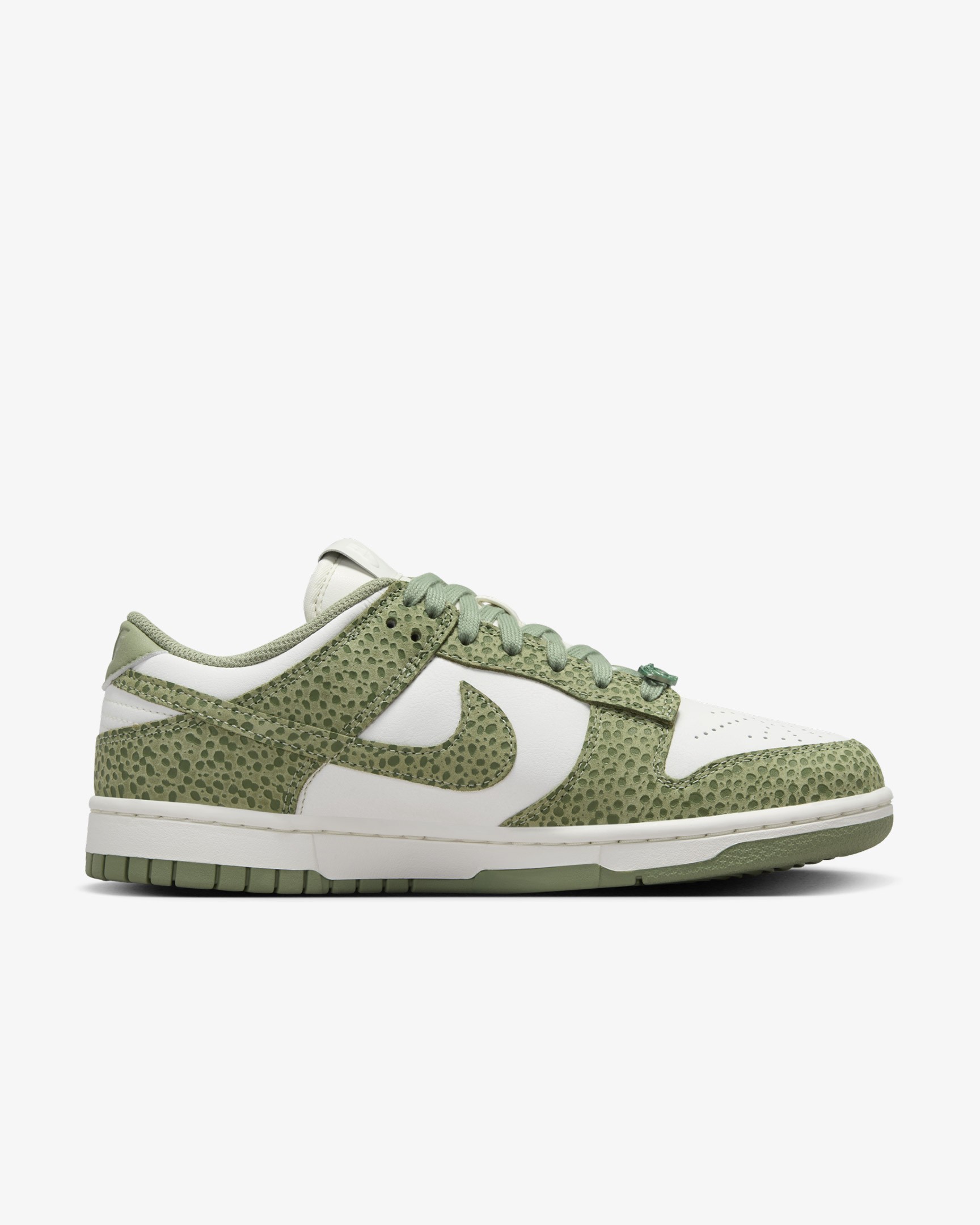 W NIKE DUNK LOW SAFARI OIL GREEN